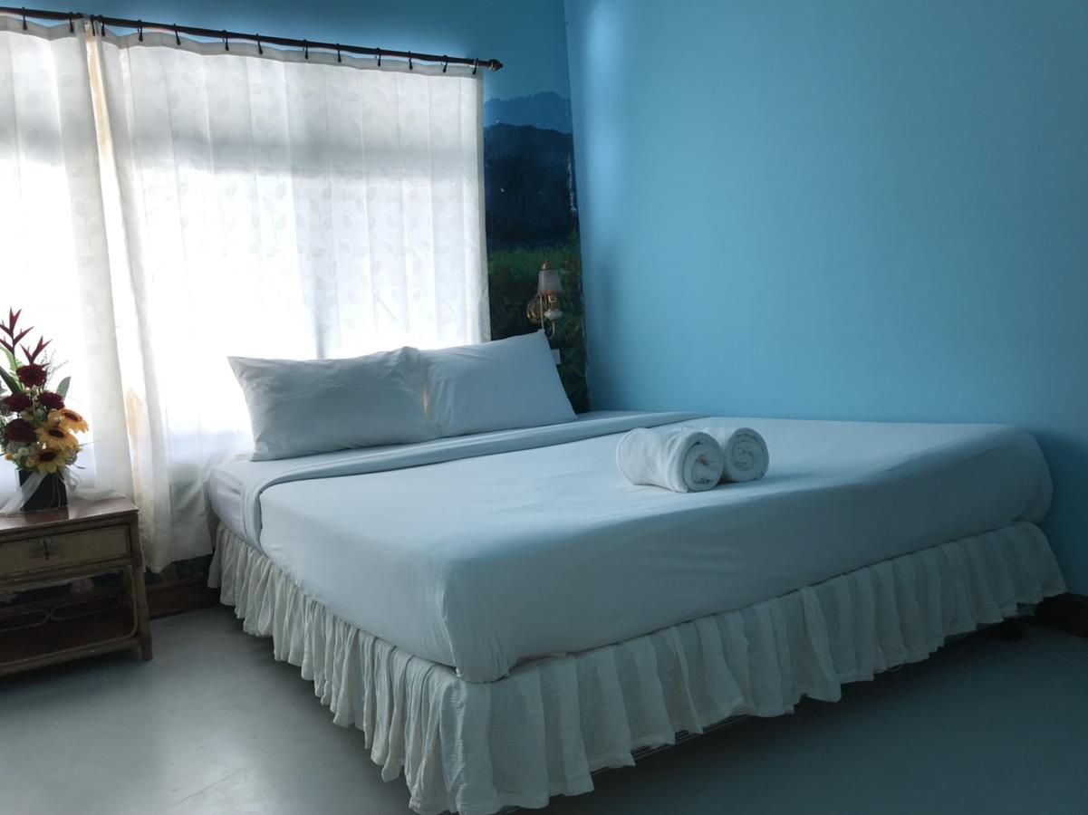 The Corner Transit Hostel Koh Samui Exterior photo