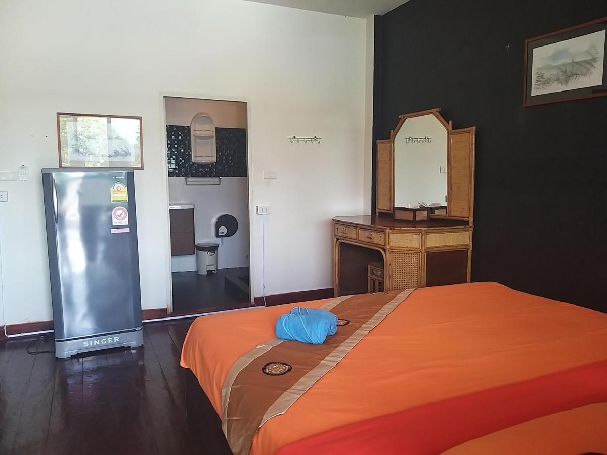 The Corner Transit Hostel Koh Samui Exterior photo