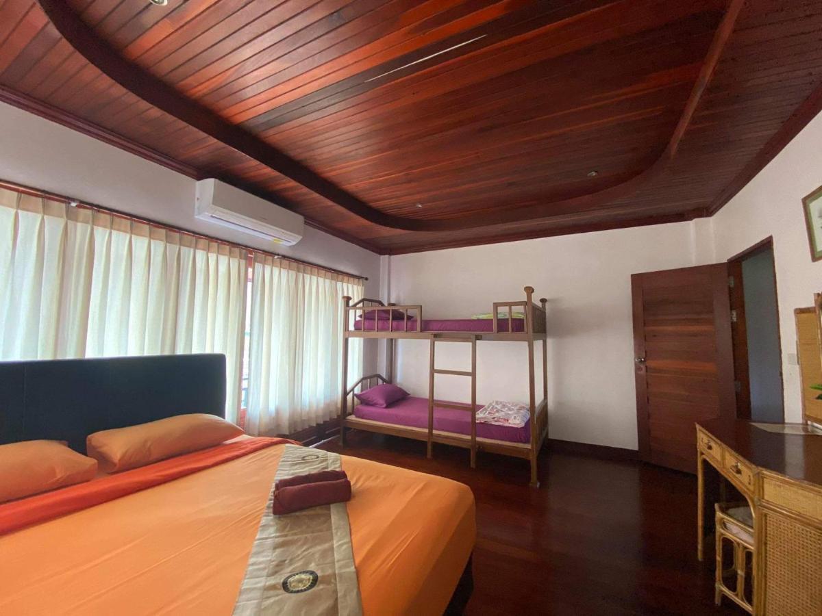 The Corner Transit Hostel Koh Samui Exterior photo