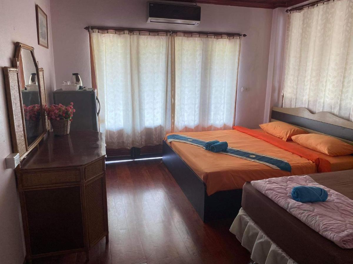 The Corner Transit Hostel Koh Samui Exterior photo